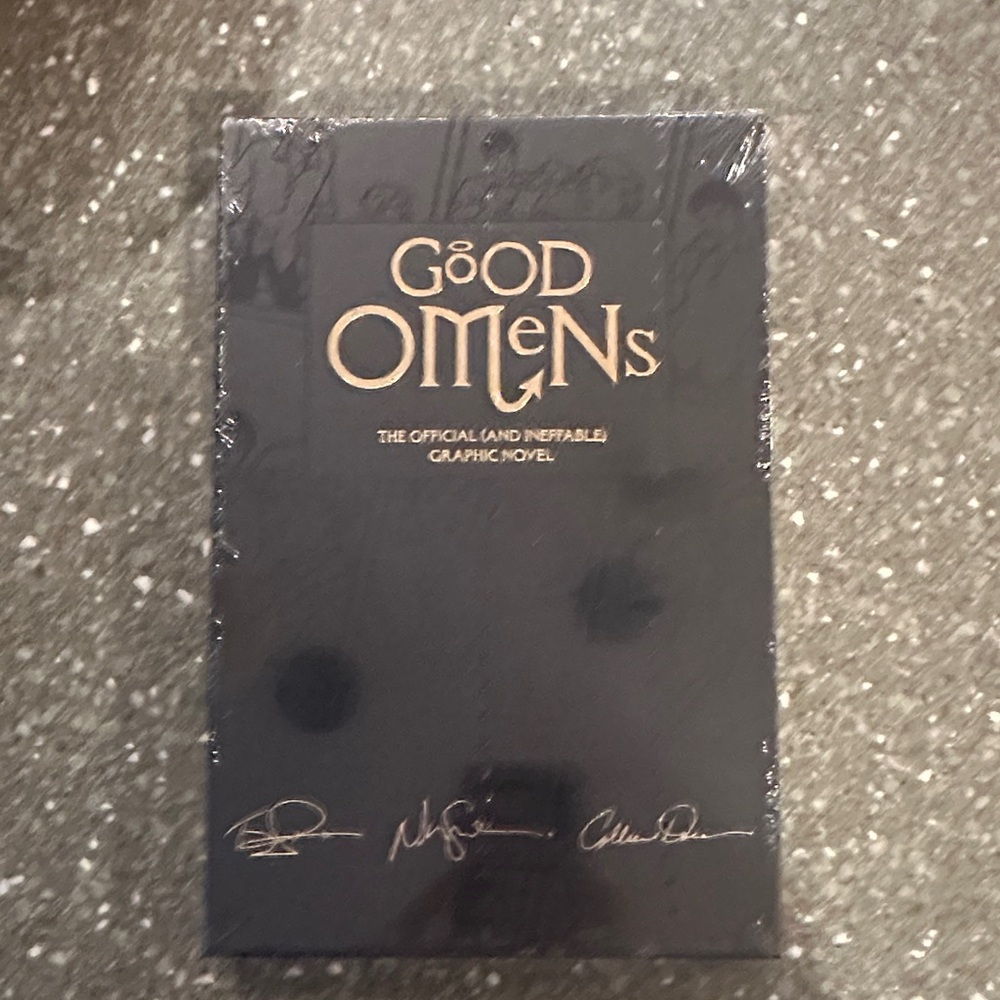 Good Omens Graphic Novel kickstarter exclusive